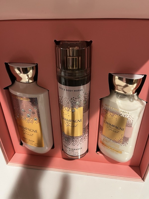 Bath & Body Works Champagne Toast 3pc Set Mist, Wash & Lotion Moisturizing.