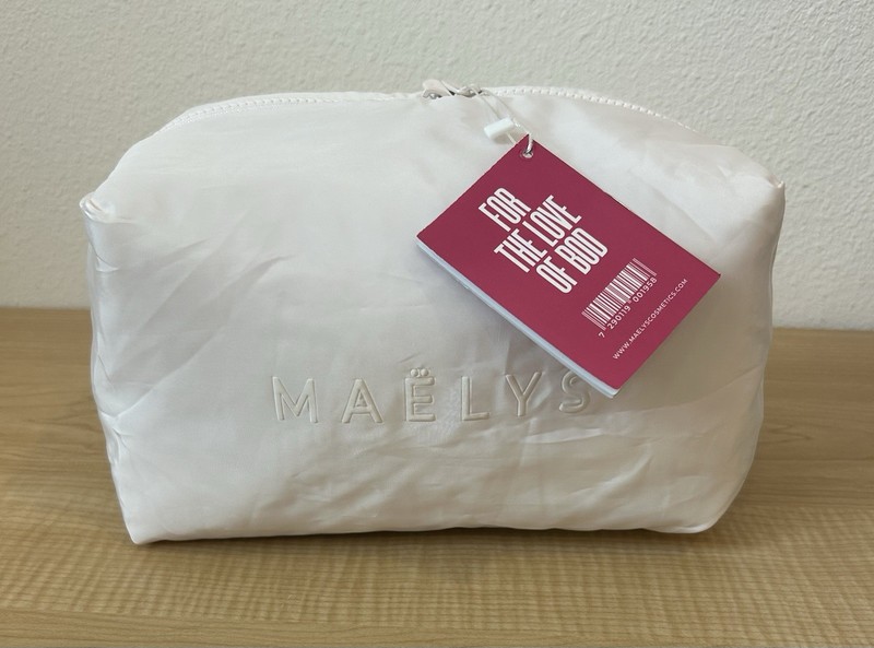 NWT Maelys Cosmetics JUMBO 12”X6” Light Pink Zipper Closure Cosmetic Travel Bag