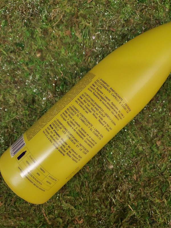 Rolland UNA Compensative Shampoo 33oz. ONLY 1 gallery