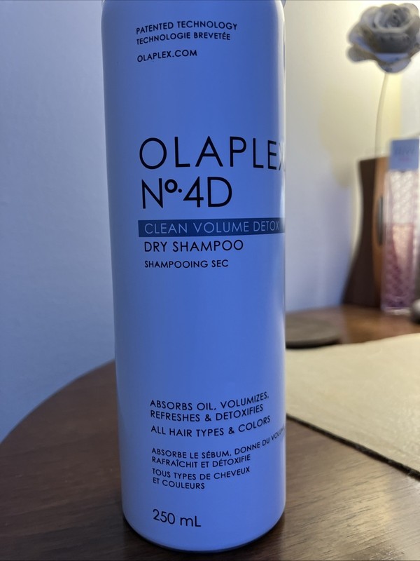 Olaplex No. 4D Clean Volume Detox Dry Shampoo *NEW* gallery