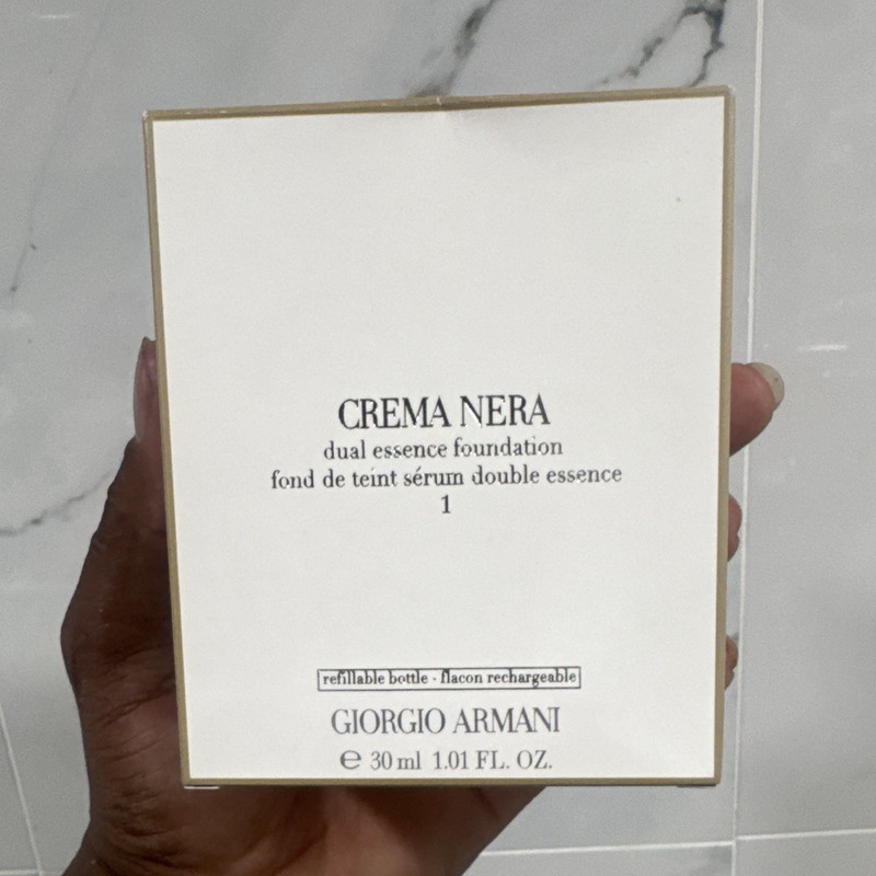 Giorgio Armani Crema Nera Dual Essence Foundation Refillable 30 ml / 1.01 fl oz