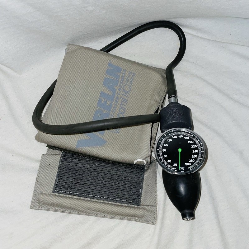 Tycos Jewel Movement Sphygmomanometer Blood Pressure Gauge