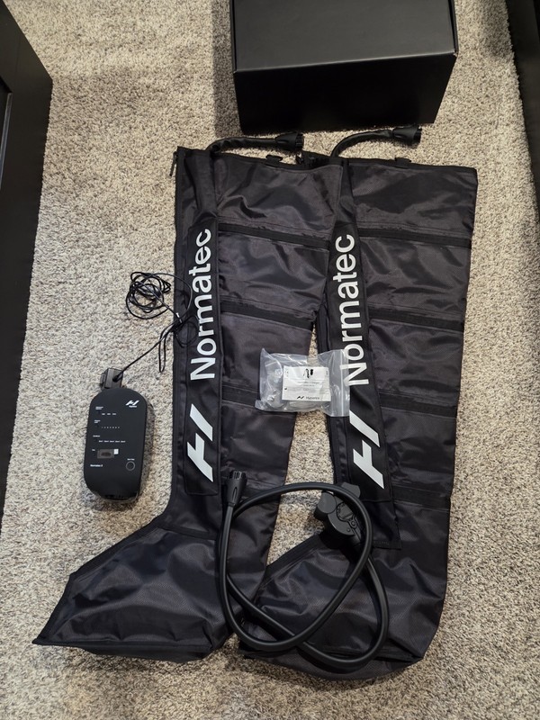 Hyperice Normatec 3 Dynamic Air Compression System Lower Body Leg Massager