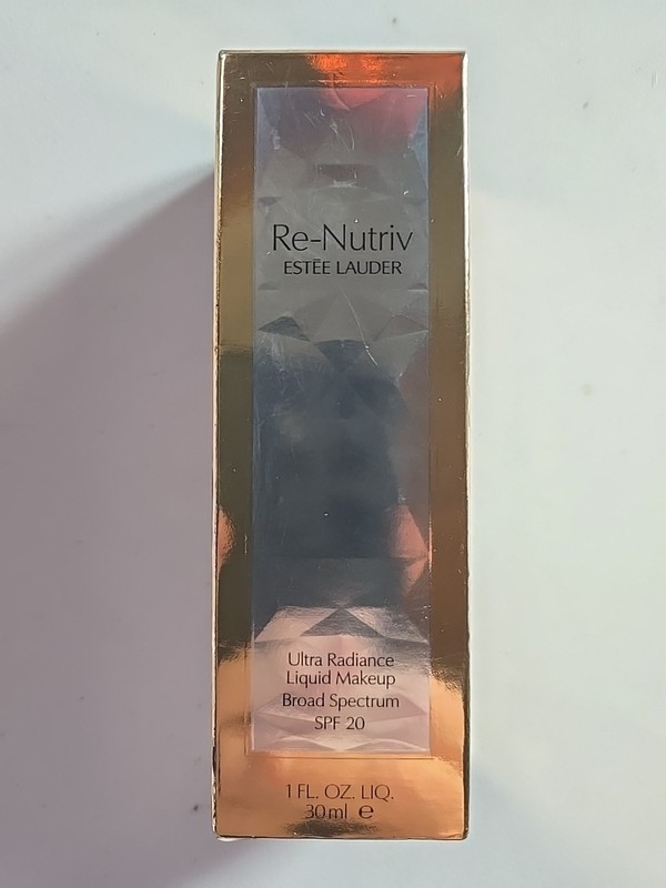 Estee Lauder Re-Nutriv Ultra Radiance Liquid Makeup SPF20 1W0 WARM PORCELAIN 1oz