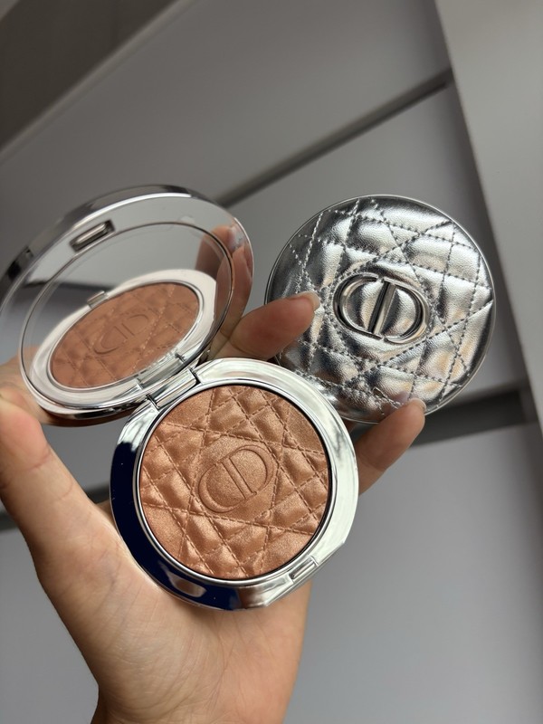 Dior Forever Glow Luminizer Highlighter Illuminating Powder 07 Copper Sequin