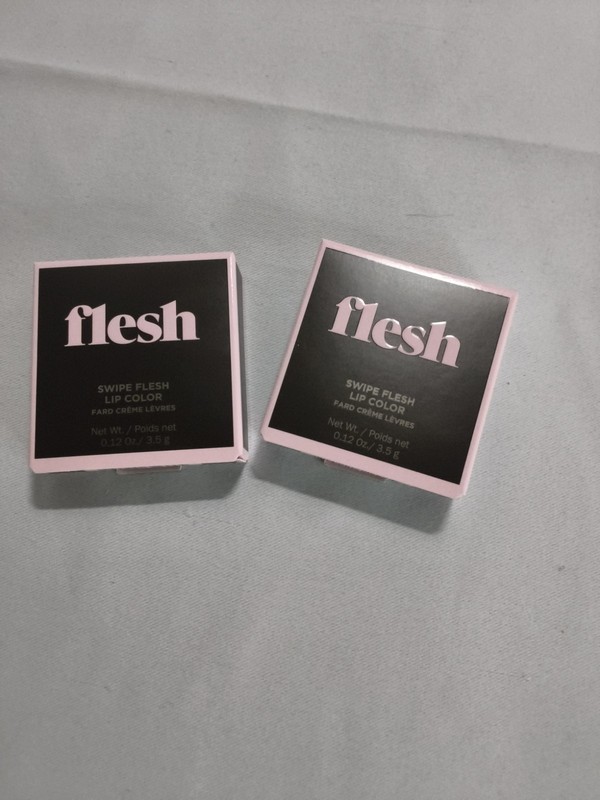 Set Of 2 Flesh Beauty By Revlon Swipe Flesh Lip Color 104 Puffy Case Has Mirror