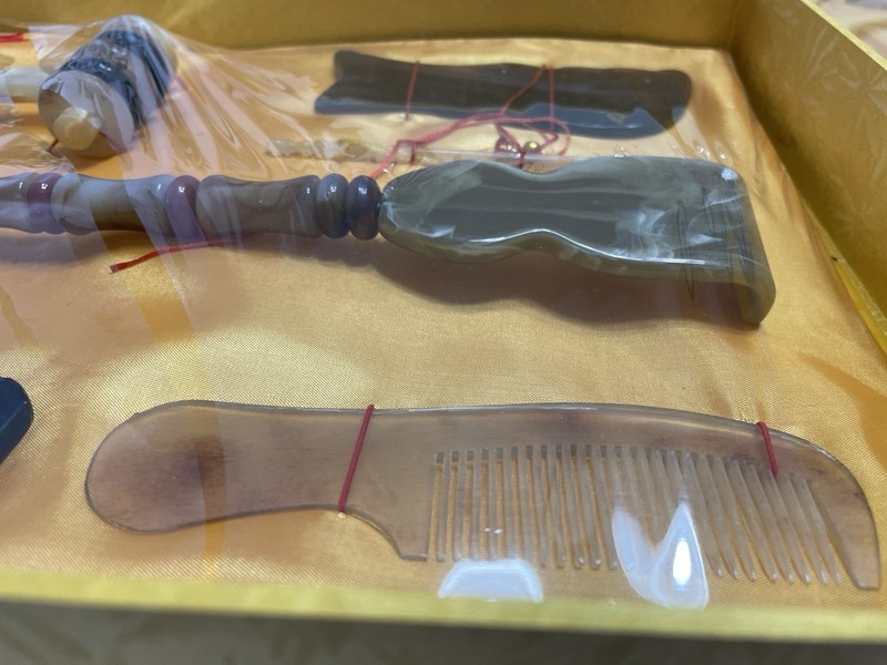 NEW Vtg Traditional Chinese Health Massage Grooming Set 1980s Buffalo Horn Combs gallery