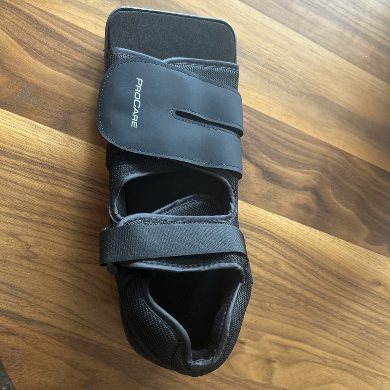ProCare Squared Toe Post-Op Shoe Size: LARGE