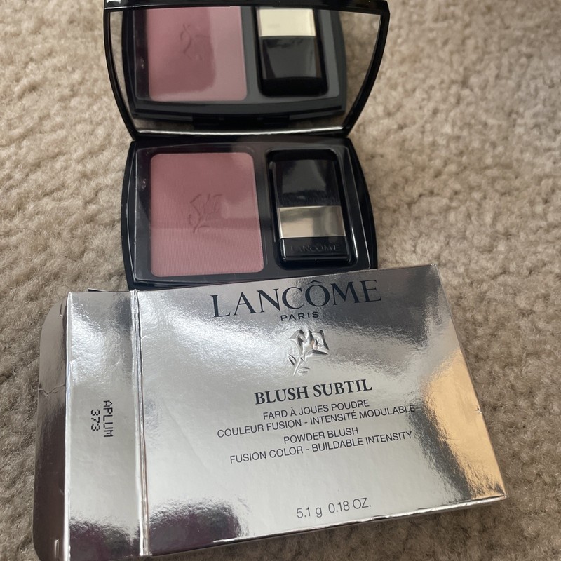 Lancome Blush Subtil Powder Blush 373 APLUM 0.18oz/5.1g – New In Box W/ Brush