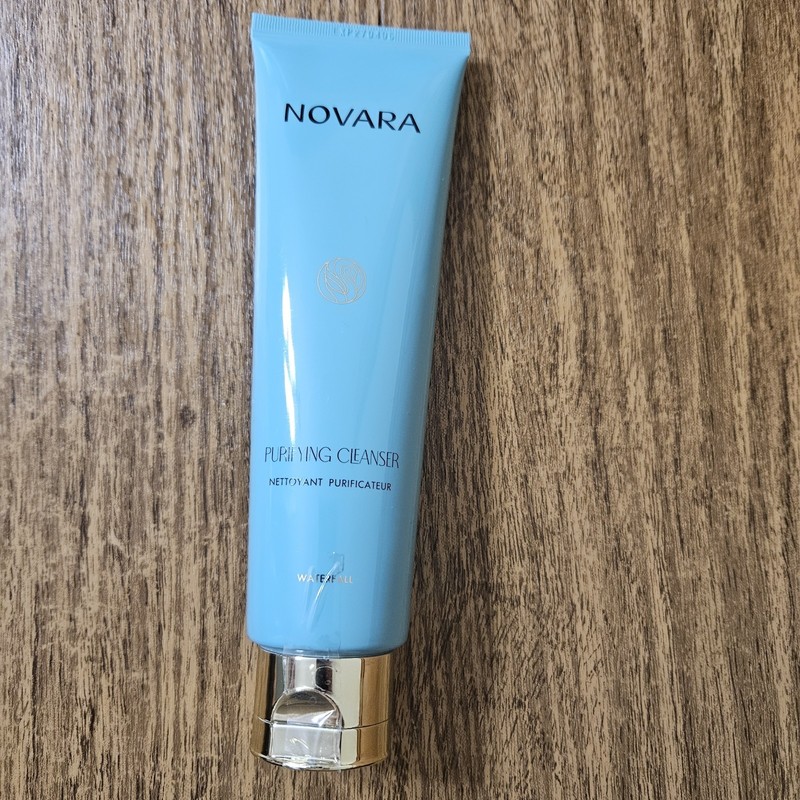 NEW Novara Purifying Cleanser w Hyaluronic Acid- Waterfall 5 oz/150ml, Full Size