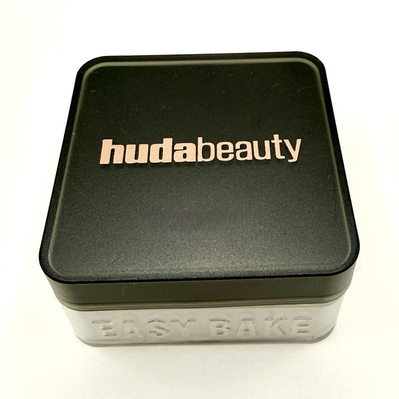 Huda Beauty Easy Bake Loose Baking & Setting Powder – Sugar Cookie 20g Full Size