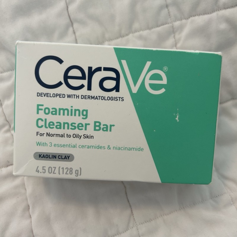 CeraVe Foaming Cleanser Bar Soap-Free Body And Face Kaolin Clay Niacinamide
