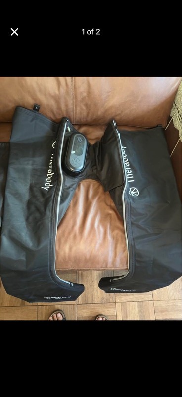 Therabody RecoveryAir Leg Compression Massager Set Black wireless gallery
