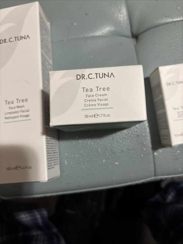 Dr. C Tuna Tree Tea Face Wash , Tea Tree Face Cream And Tea Tree Serum gallery
