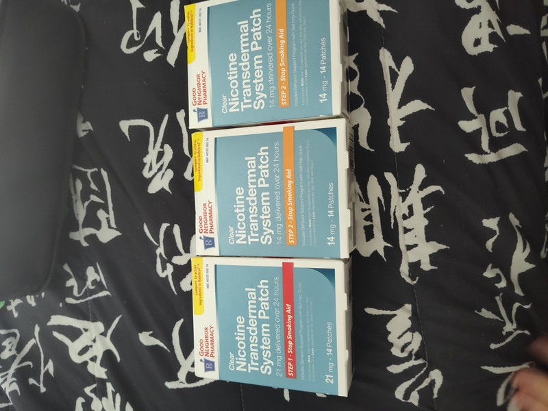Lot Of 42 Nicotine Patches Good Neighbor pharmacy EXP 1/2026