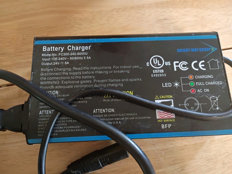 BRIGHT WAY GROUP 24V Electric Wheelchair Battery Charger FC300-240-8000U 1cnt14