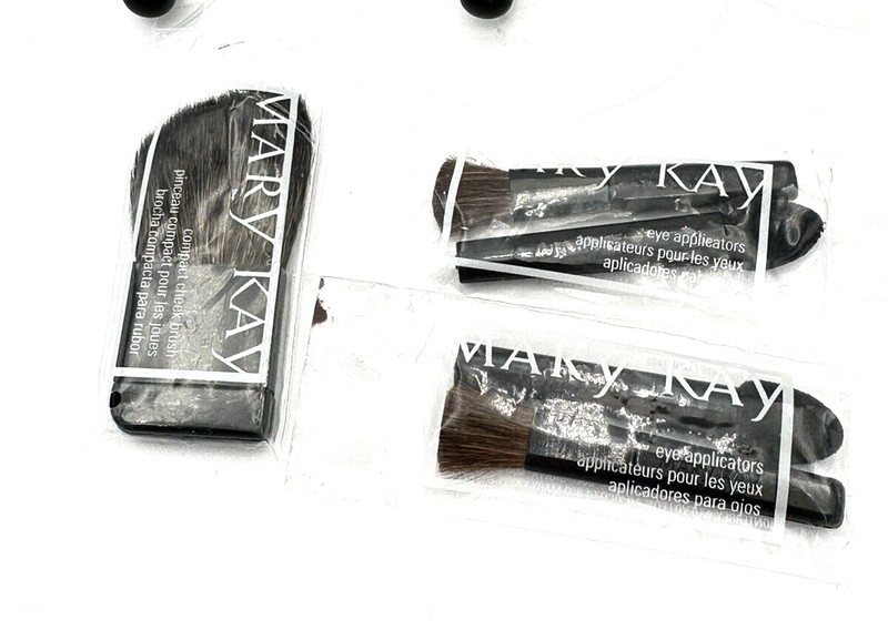 Mary Kay Makeup Brushes Lot Unused Different Sizes Foundation Cheek Mineral gallery