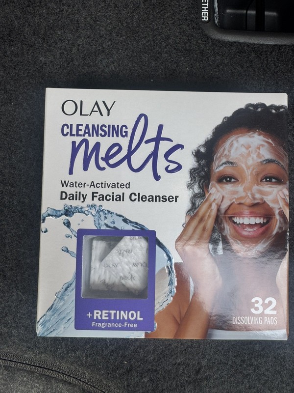 Olay Cleansing Melts Face Cleanser + Retinol 32ct Facial Cleaner /makeup removal