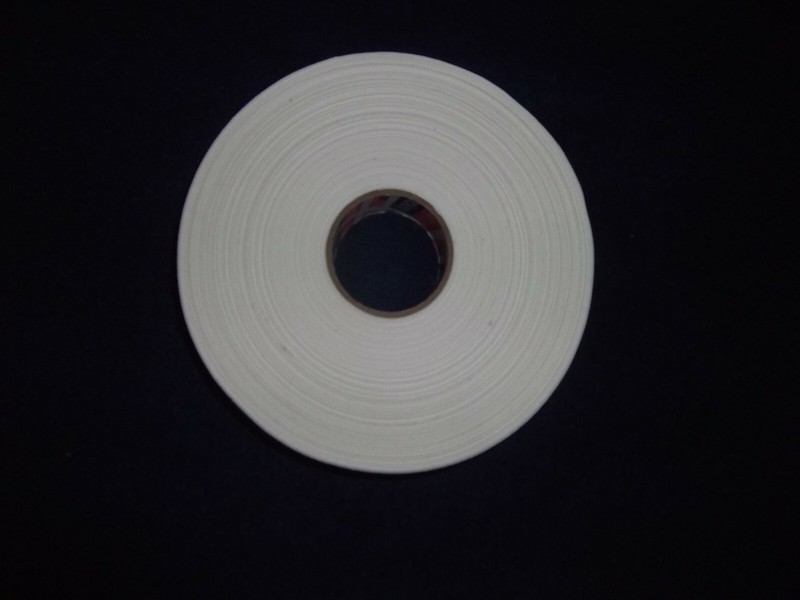 WHITE CLOTH MEDICAL TAPE 1 ROLL 1″x25yds. COSMETIC SECONDS *