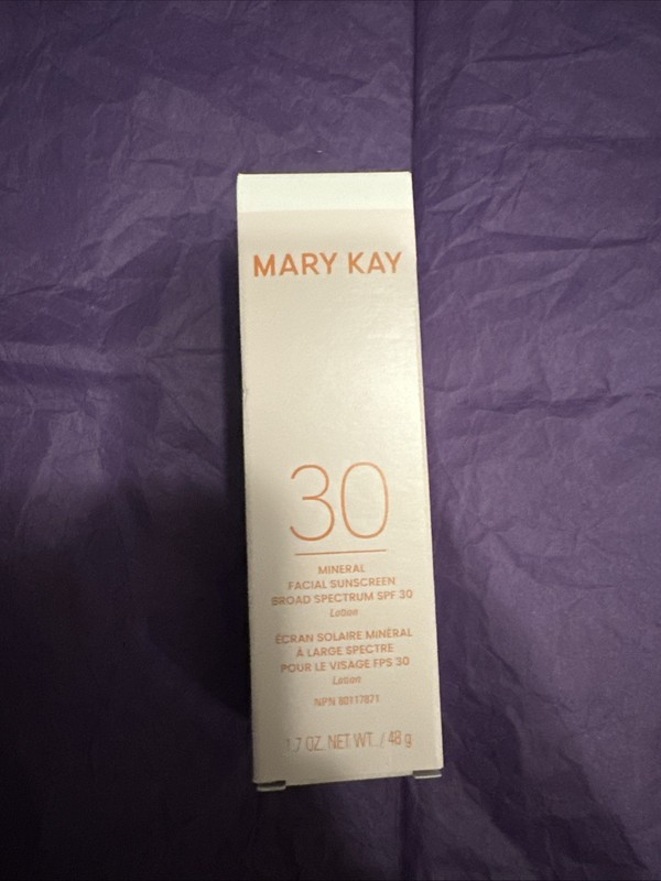 New Mary Kay Mineral Facial Sunscreen Broad Spectrum SPF 30 in Box ..Retails $28