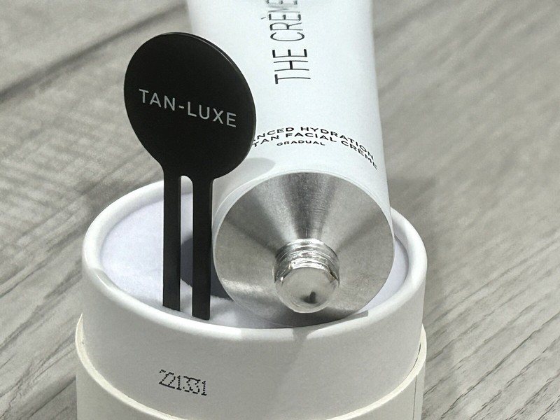Tan-Luxe The Creme Advanced Hydration Self-Tan Facial Cream 2.19 oz Tanner gallery