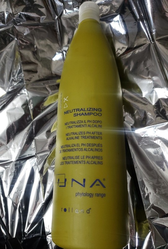 Rolland UNA Neutralizing Shampoo 33oz. 1LT