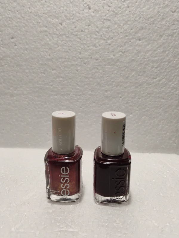 2 New Essie Nail Polish – Skirting The Issue #926 & It’s Genius -0.46 Oz Each
