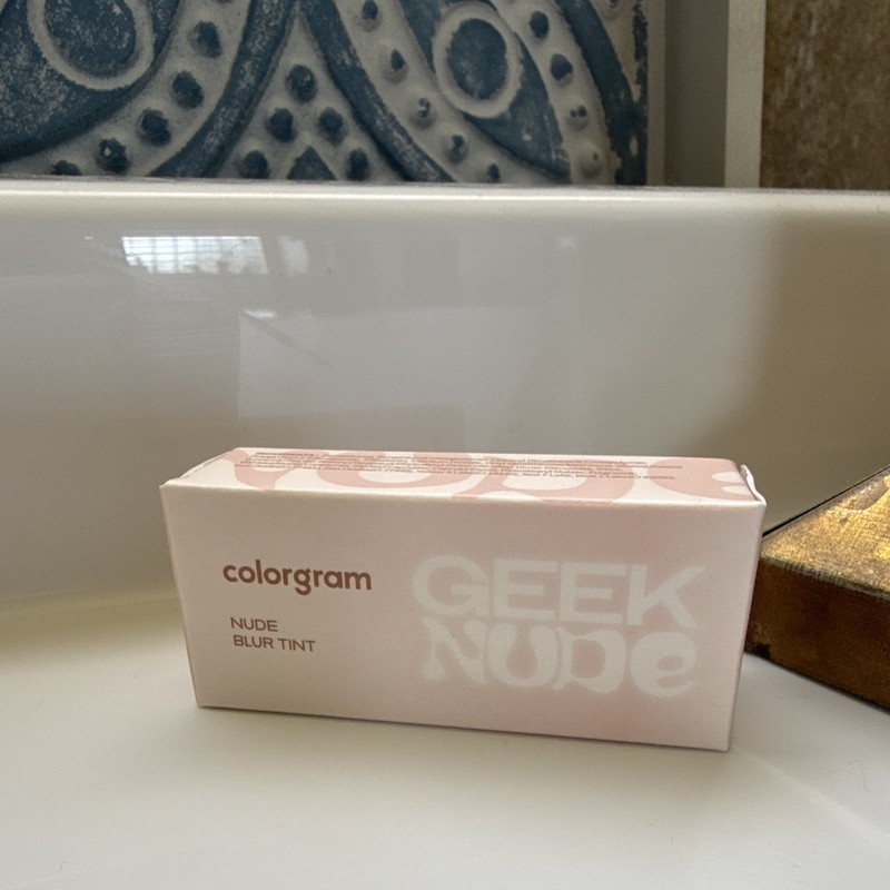 Colorgram Nude Blur Tint Liquid Lip Tint Blur – Geek Rose 07 0.13 fl oz