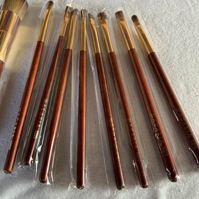 Brush Set Foundation Blush Eyeshadow Cosmetic Macaria Sazones Makeup gallery