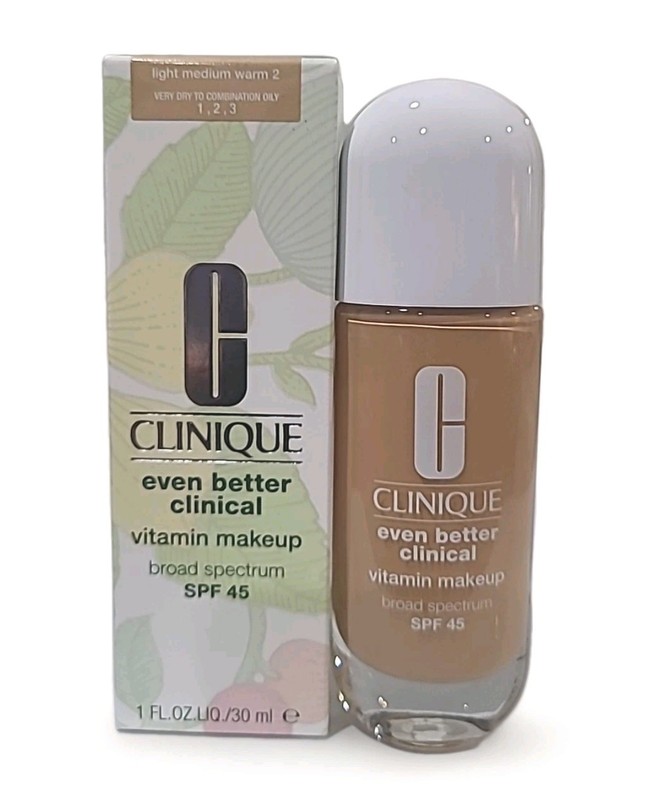 CLINIQUE Even Better Clinical Vitamin Makeup SPF 45 – Light Medium Warm 2 – 1 oz