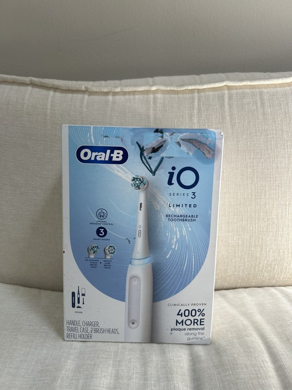 Oral-B iO Series 3 Limited Rechargeable Electric Toothbrush White – NEW SEALED