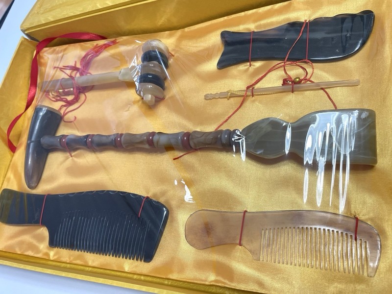 NEW Vtg Traditional Chinese Health Massage Grooming Set 1980s Buffalo Horn Combs