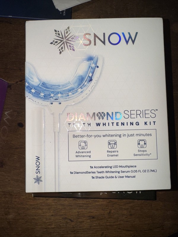 Snow Diamond Series Teeth Whitening Kit with LED Mouthpiece
