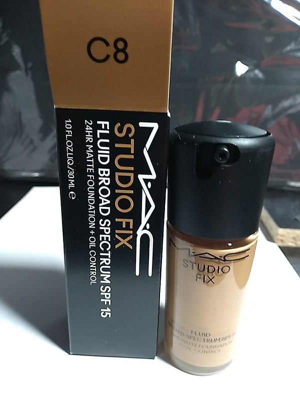 M.A.C Studio Fix Fluid SPF 15 Broad Spectrum 24HR Matte Foundation, 1 Fl Oz C8