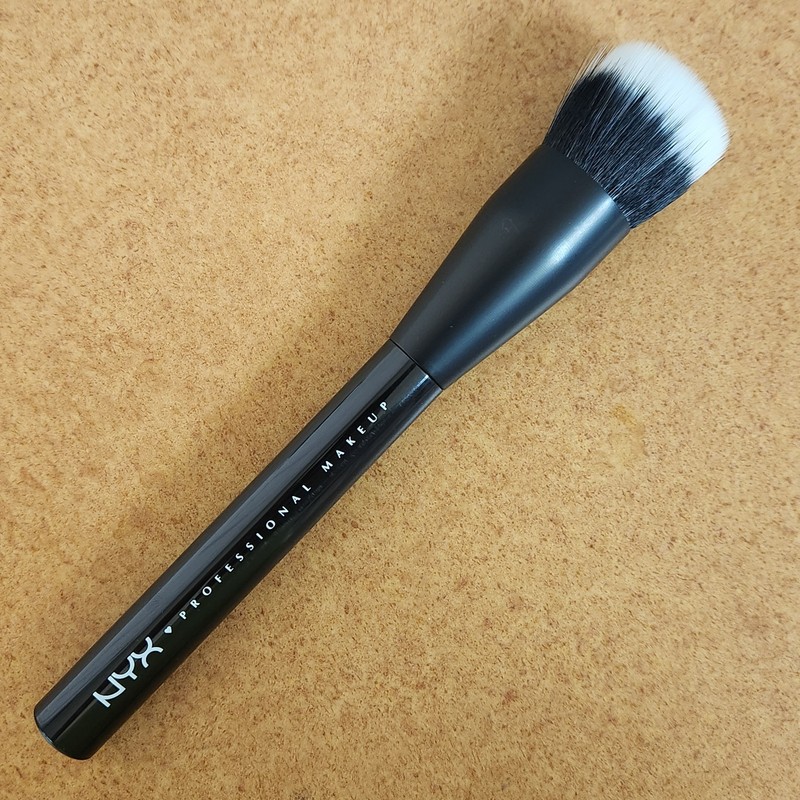 NYX Professional Makeup Total Control Drop Foundation Brush (New in Package)
