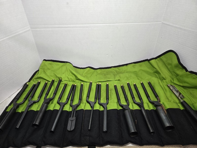 Lot Of VTG Kentucky Maid Carrying Case Curling Iron Lot Of 11 Pieces