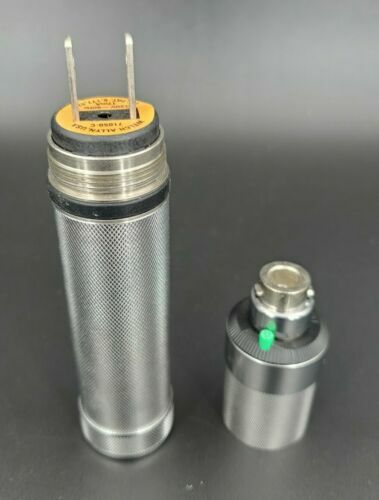 Welch Allyn 3.5v Rechargeable Plug-In Outlet Handle 71000 71000-A New w/out box