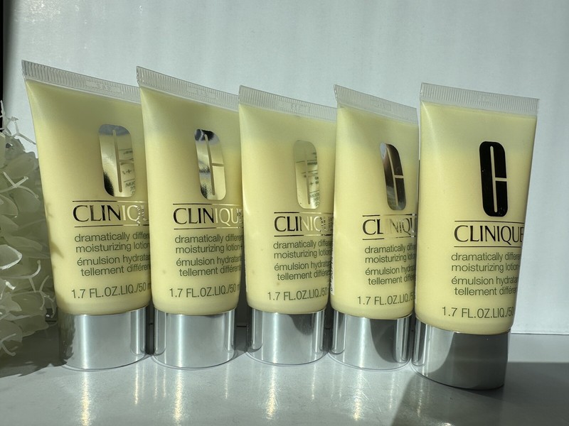 5 * CLINIQUE dramatically different lotion+ travel size 1.7 oz / 50ml*5=250ml