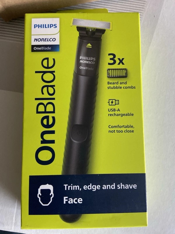 NEW Philips Norelco OneBlade Electric Shaver Kit – Black (QP1424/70)