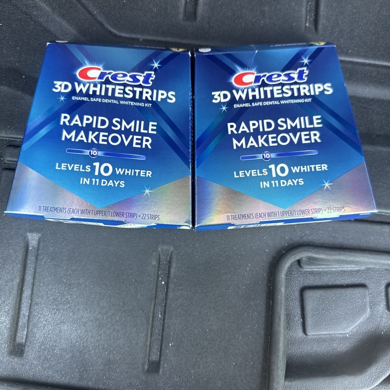 2Crest 3D Whitestrips Rapid Smile Makeover (Level 10) 11 Treatments Exp: 01/2027