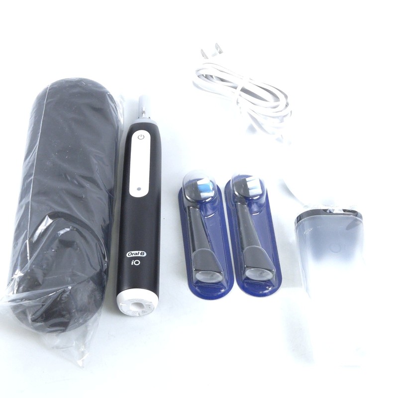 Used, Oral-B – iO Series 2 – Limited Electric Toothbrush – Black – 2 New Heads