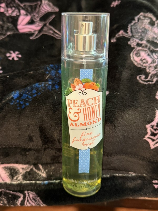 RETIRED- Bath & Body Works PEACH & HONEY ALMOND Fine Fragrance Mist 8 fl oz