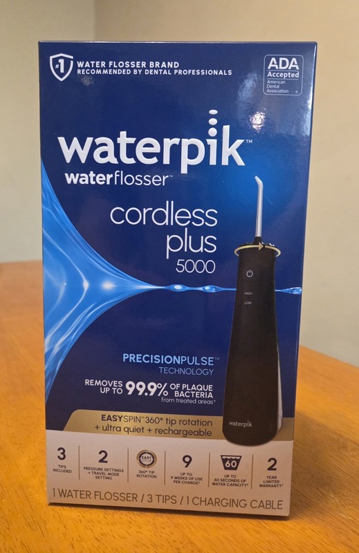 Waterpik Cordless PLUS 5000 Water Flosser with 2 Settings 3 Tips Black New