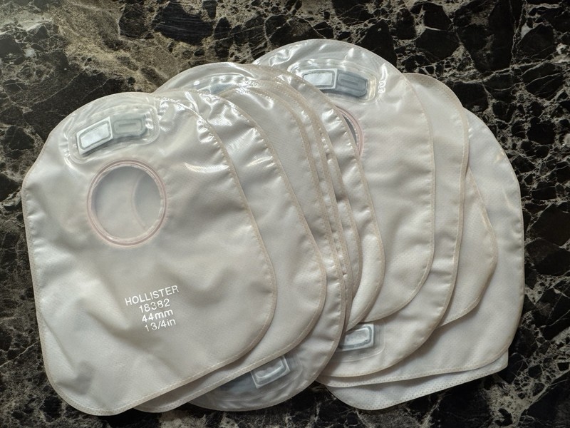 Hollister 18382 New Image Closed Pouch - Clear, 44mm, 1&3/4” X10 Bags **see note gallery