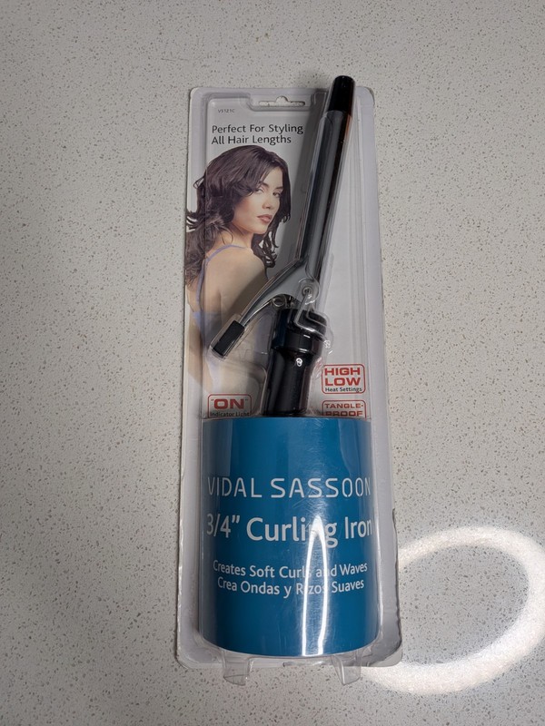 Vidal Sassoon VS187C 3/4in Ceramic Curling Iron, 2 Heat, Swivel Cord