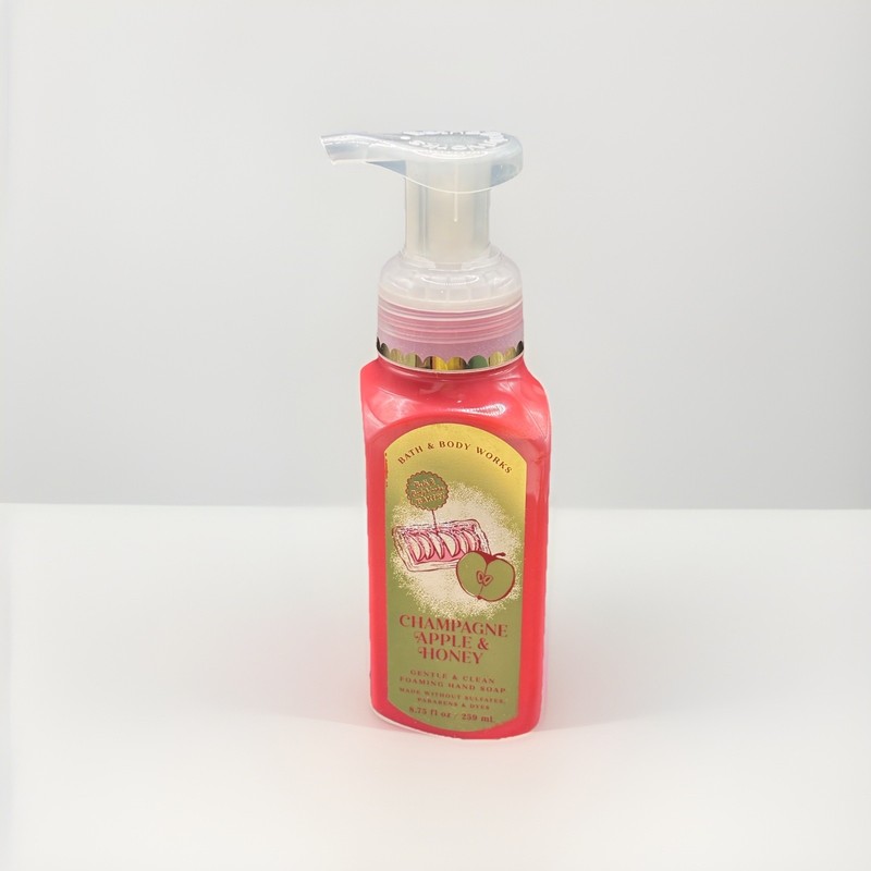 Bath & Body Works Cinnamon Apple Honey Gentle Foaming Hand Soap 8.75 oz Fall Red