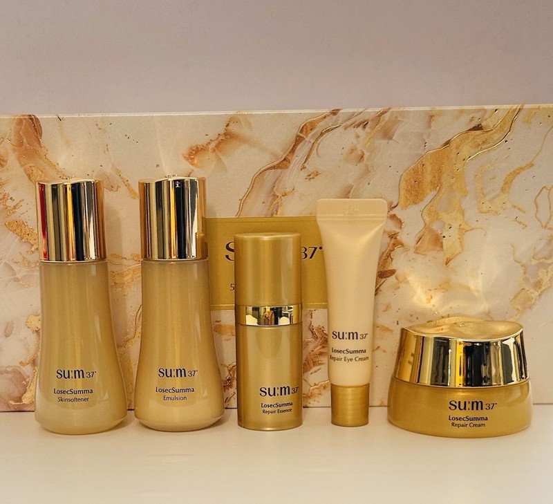 SU:M37 LosecSumma Special Gift Anti-Aging, Wrinkle, Moisture 5pcs