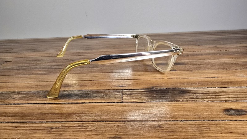 Vtg Shuron Cat Eye prescrip Eye glasses, Silver Clear Gold 5 3/4 Aluminum Frame gallery