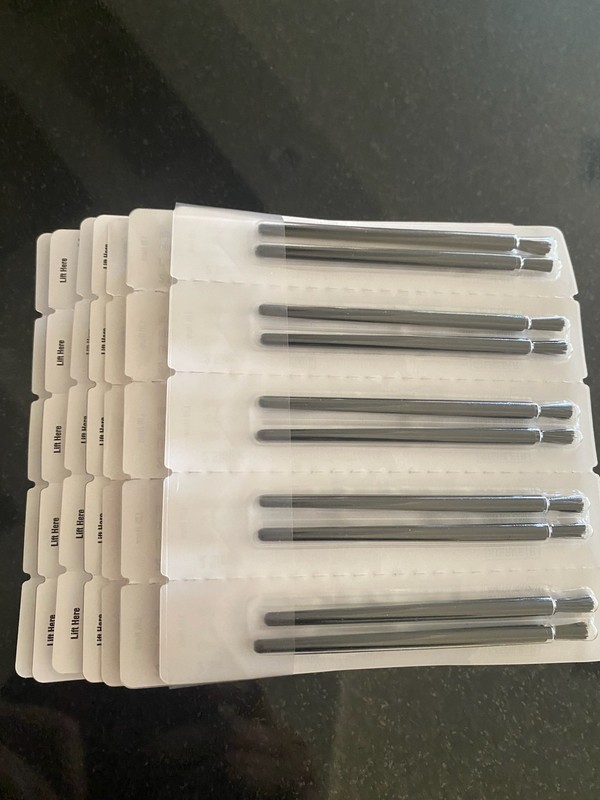 Disposable Eyelash Applicator Brushes – 10 in each pack (7 packs or 70)
