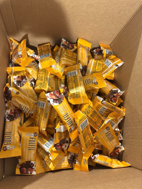 fulfil chcoclate peanut caramel [ 100 Ct ] Protein Bars Lot read discription